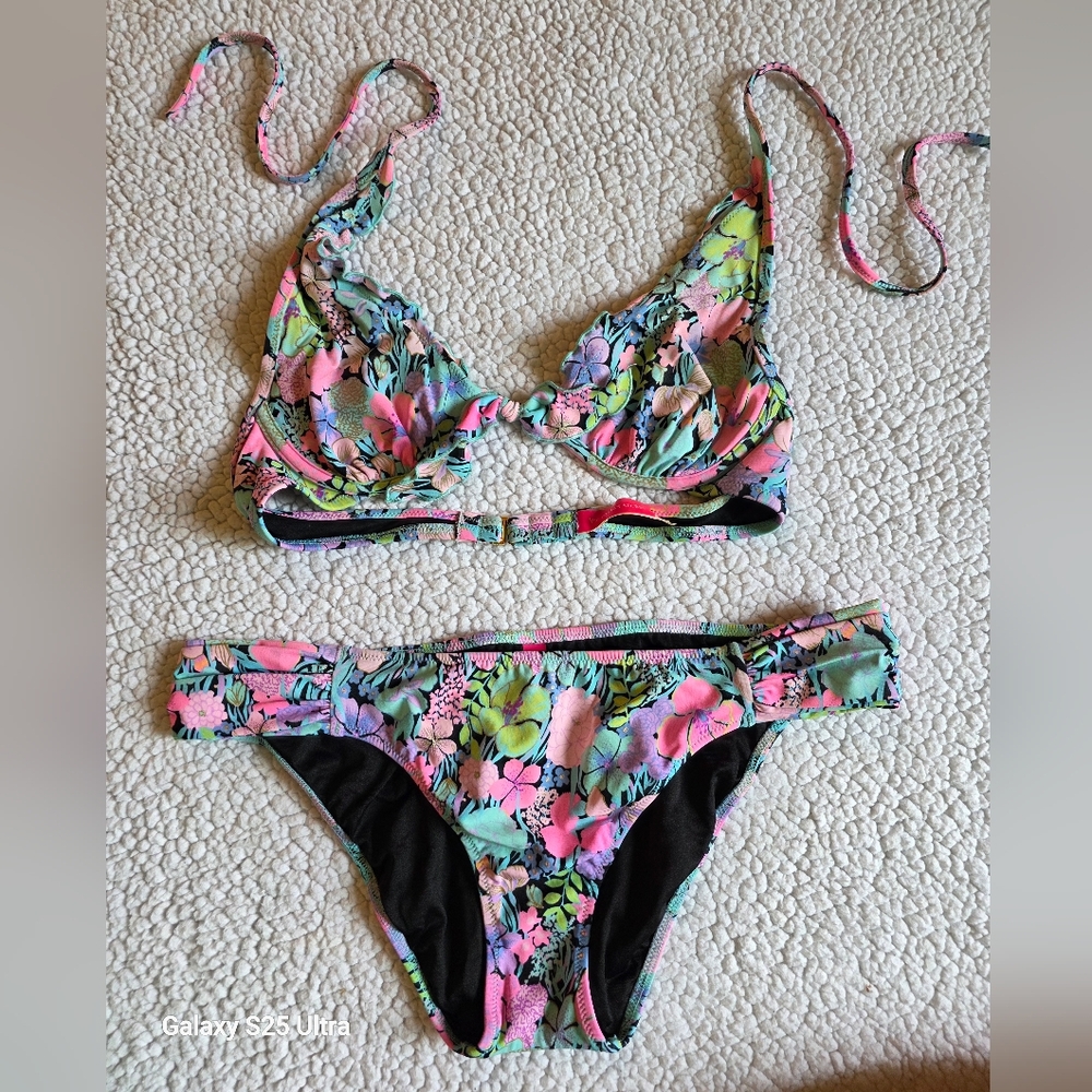 Victoria's Secret Black and Pink Floral Swimwear